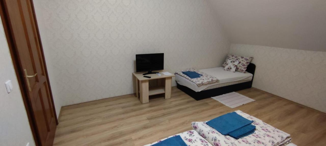 Village Garden Family Guest House Tiszakanyar Luaran gambar