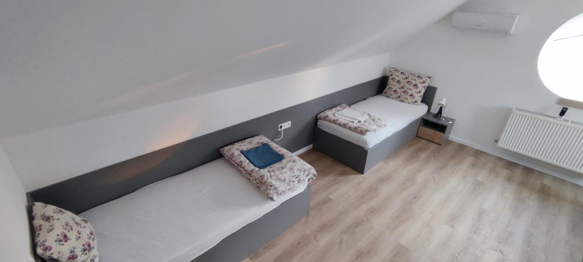 Village Garden Family Guest House Tiszakanyar Bilik gambar