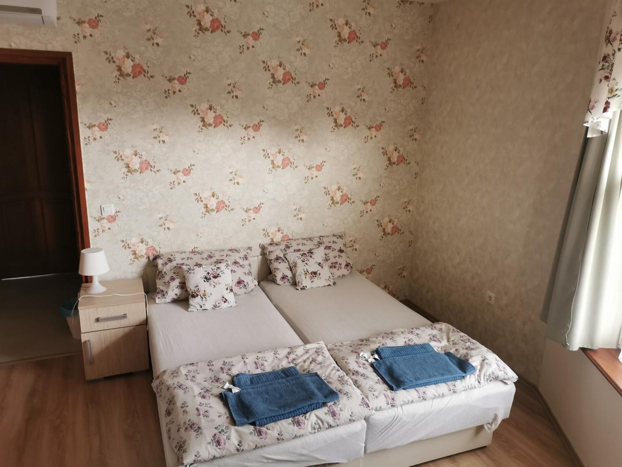 Village Garden Family Guest House Tiszakanyar Luaran gambar